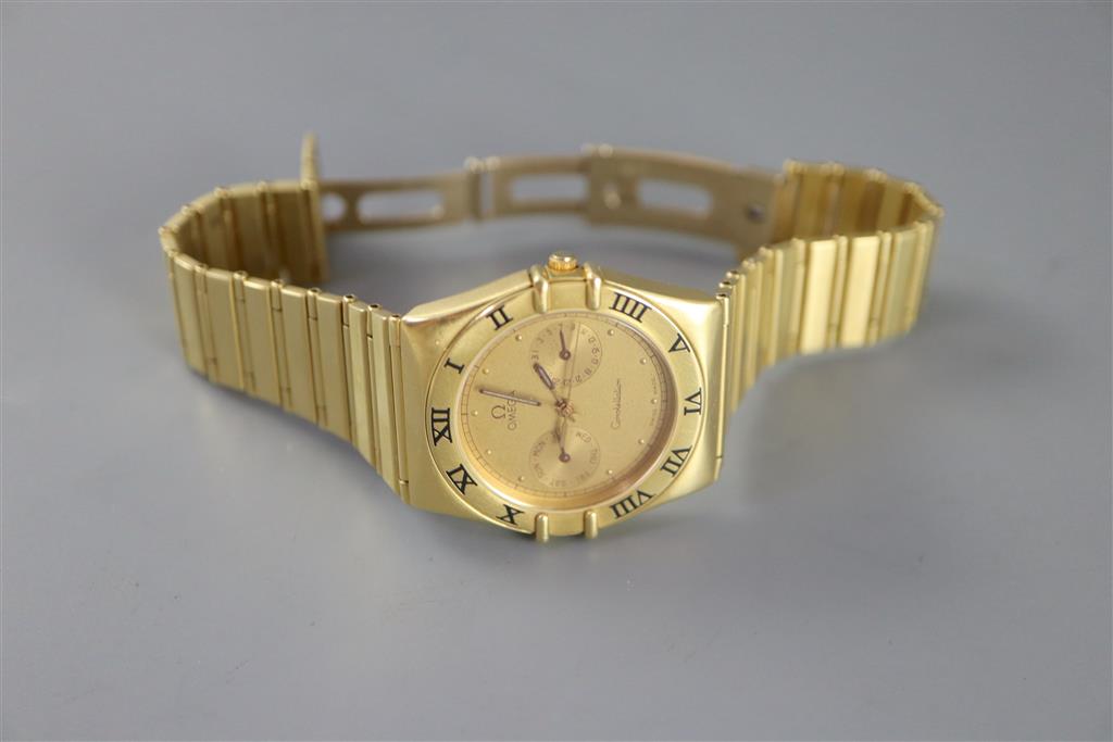 A gentlemans 1980s 18ct gold Omega Constellation quartz wrist watch,